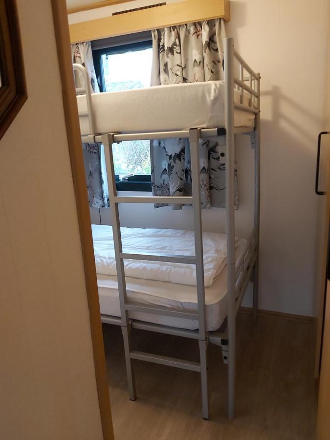 Comfortabel En Gezellig Familie Chalet Tot 6 Personen Op De Veluwe Bungalowpark De Kern Путен Екстериор снимка