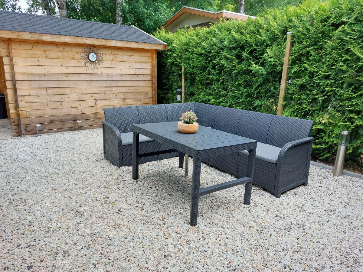 Comfortabel En Gezellig Familie Chalet Tot 6 Personen Op De Veluwe Bungalowpark De Kern Путен Екстериор снимка