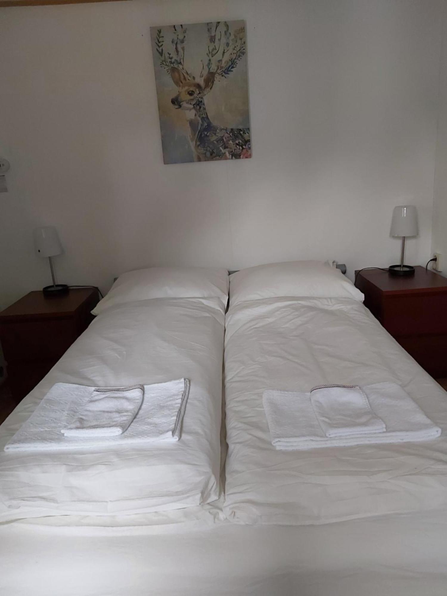 Comfortabel En Gezellig Familie Chalet Tot 6 Personen Op De Veluwe Bungalowpark De Kern Путен Екстериор снимка